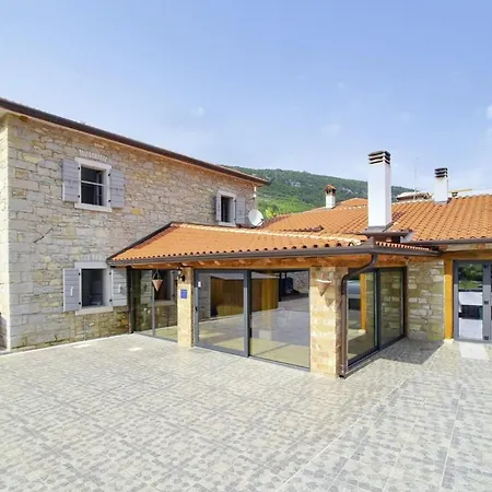 Tina In Gradinje - Haus Fuer 8-12 Personen