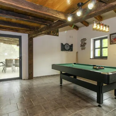 Tina In Gradinje - Haus Fuer 8-12 Personen Villa Livade