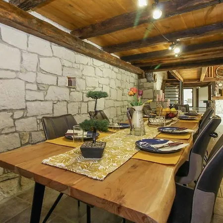 Tina In Gradinje - Haus Fuer 8-12 Personen *