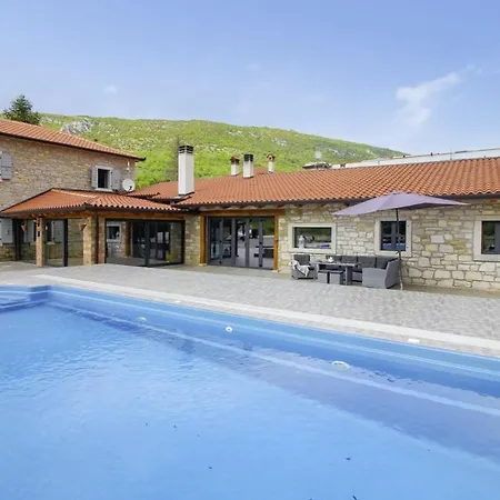 Tina In Gradinje - Haus Fuer 8-12 Personen Villa