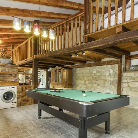 Tina In Gradinje - Haus Fuer 8-12 Personen Livade