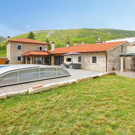 Tina In Gradinje - Haus Fuer 8-12 Personen Villa Livade