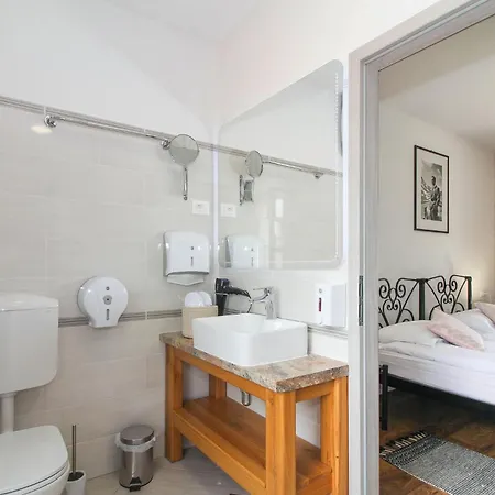 Tina In Gradinje - Haus Fuer 8-12 Personen Villa
