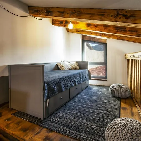 Villa Tina In Gradinje - Haus Fuer 8-12 Personen *